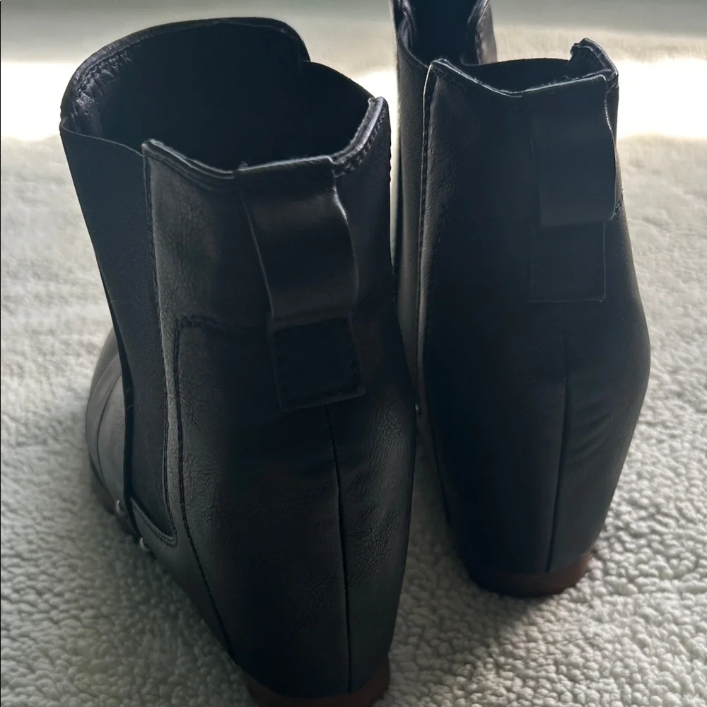Black Wedge Ankle Boots sz:7